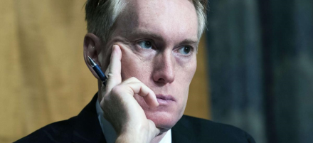 U.S .senator praises Trump for imposing sanctions on Turkey